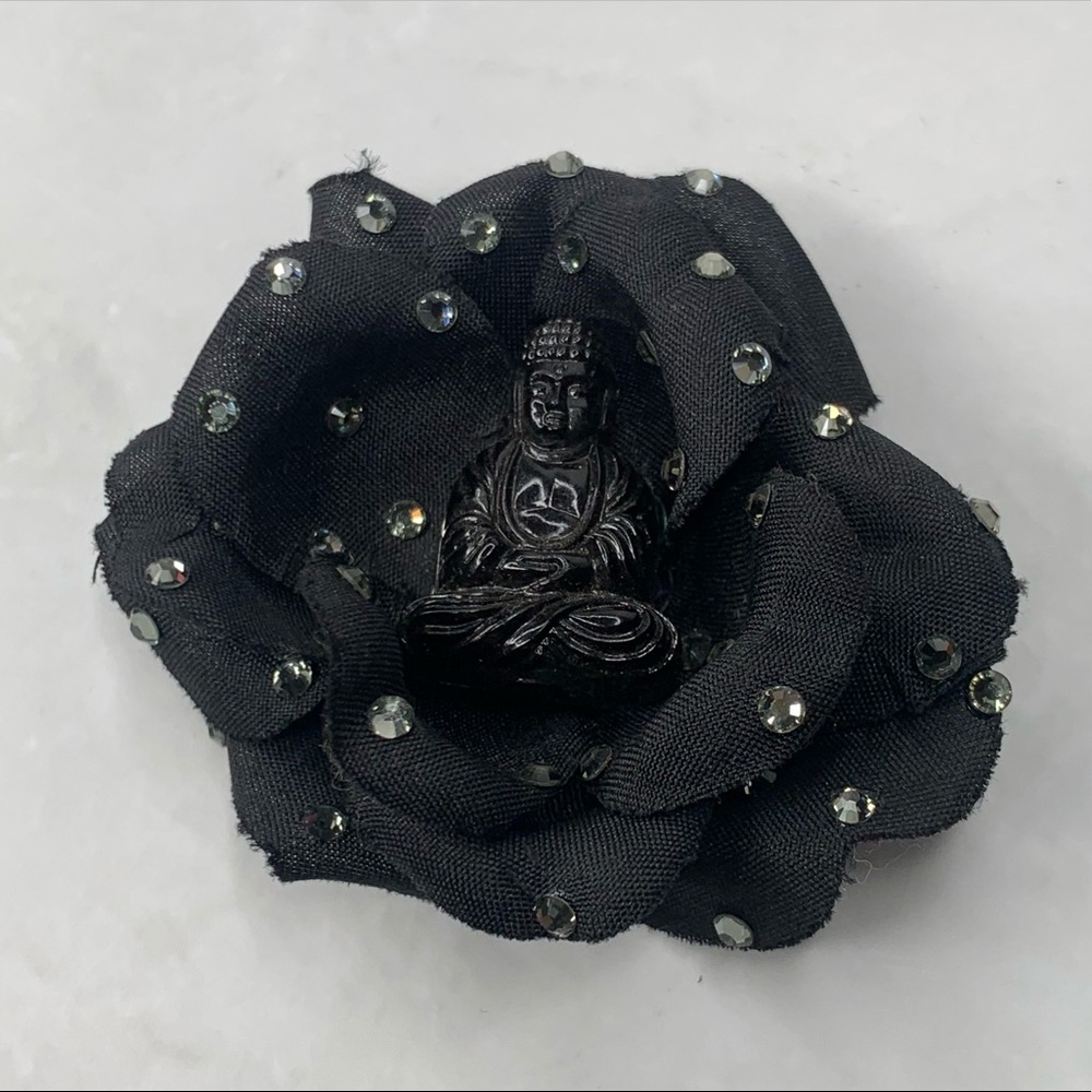 Tarina Tarantino Buddha Swarovski Flower Anywhere Clip